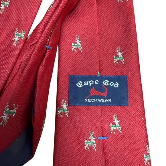 Vintage Cape Cod Reindeer Christmas Tie Neckwear Holiday Red 57” x 3” Retro - Picture 2 of 4